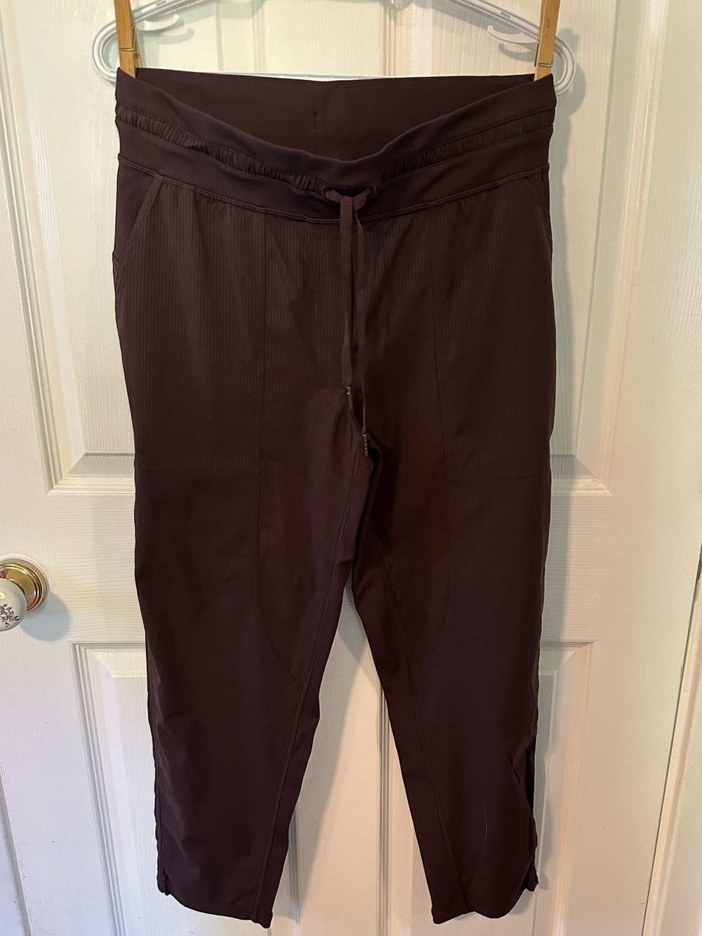 Lululemon Dance Studio Crop, NWOT, Size 8